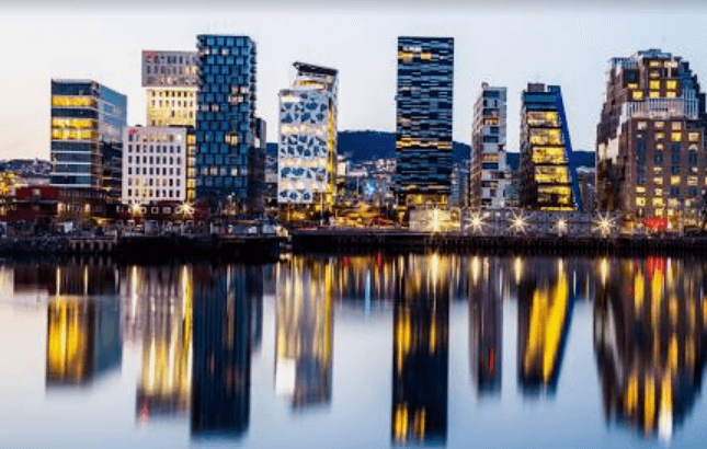 Singapore-focused dating history and growth